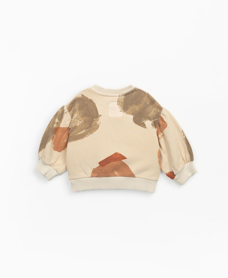 Sweatshirt with abstract print