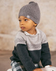 Knitted beanie with pom-pom - Grey