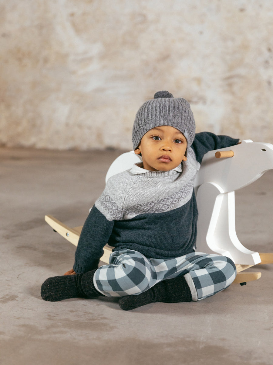 Knitted beanie with pom-pom - Grey