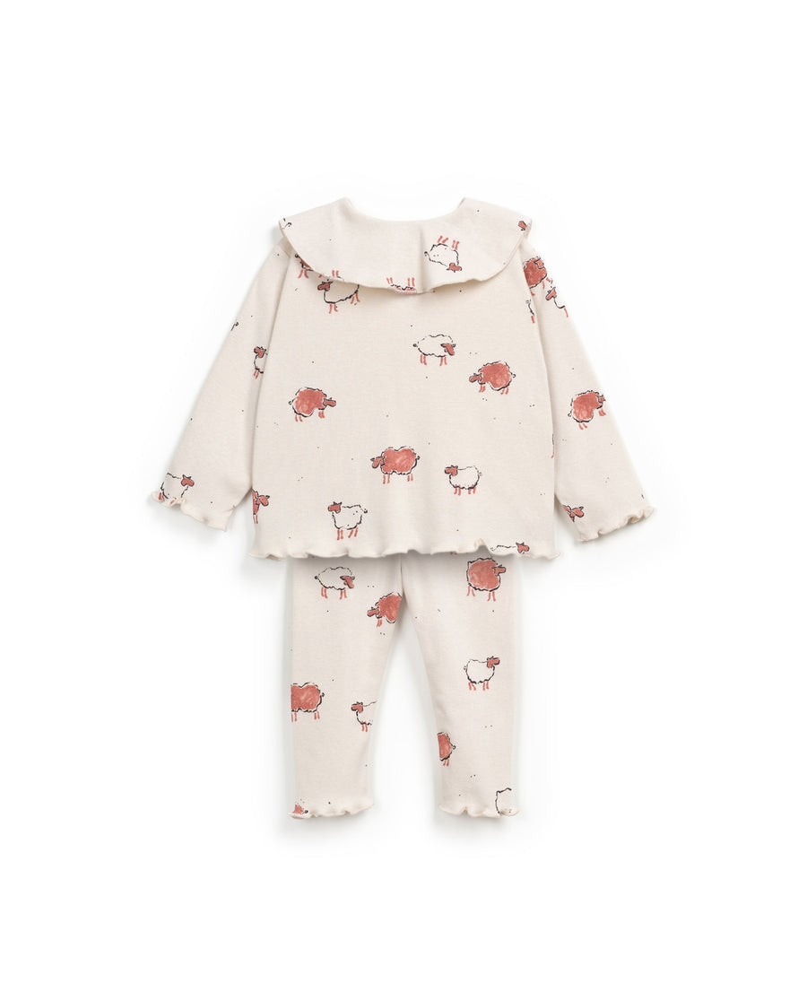 Pajamas with sheep print