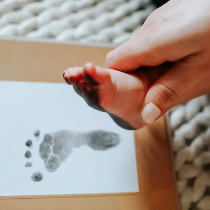 My Foot Book: Footprints Through the First Year