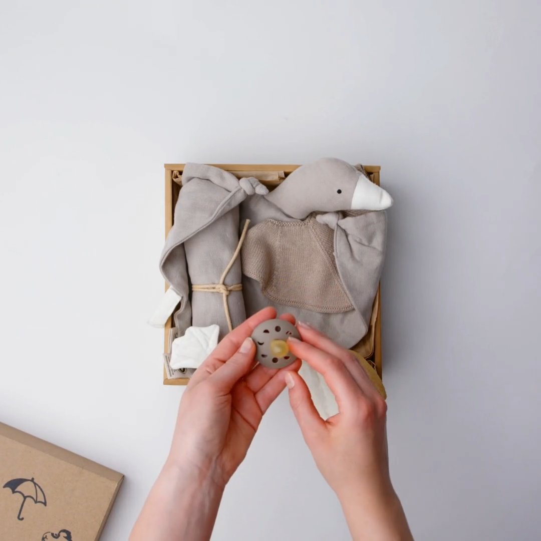 Baby Gift Box - Dove - Sustainable & Organic