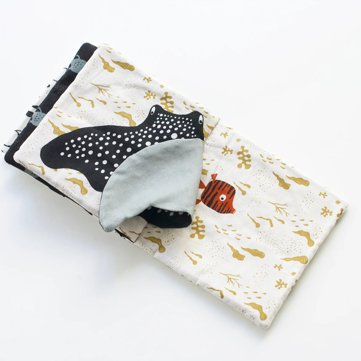 Peekaboo Ocean: Baby's First Crinkle Peek-A-Book - Lift the flap!