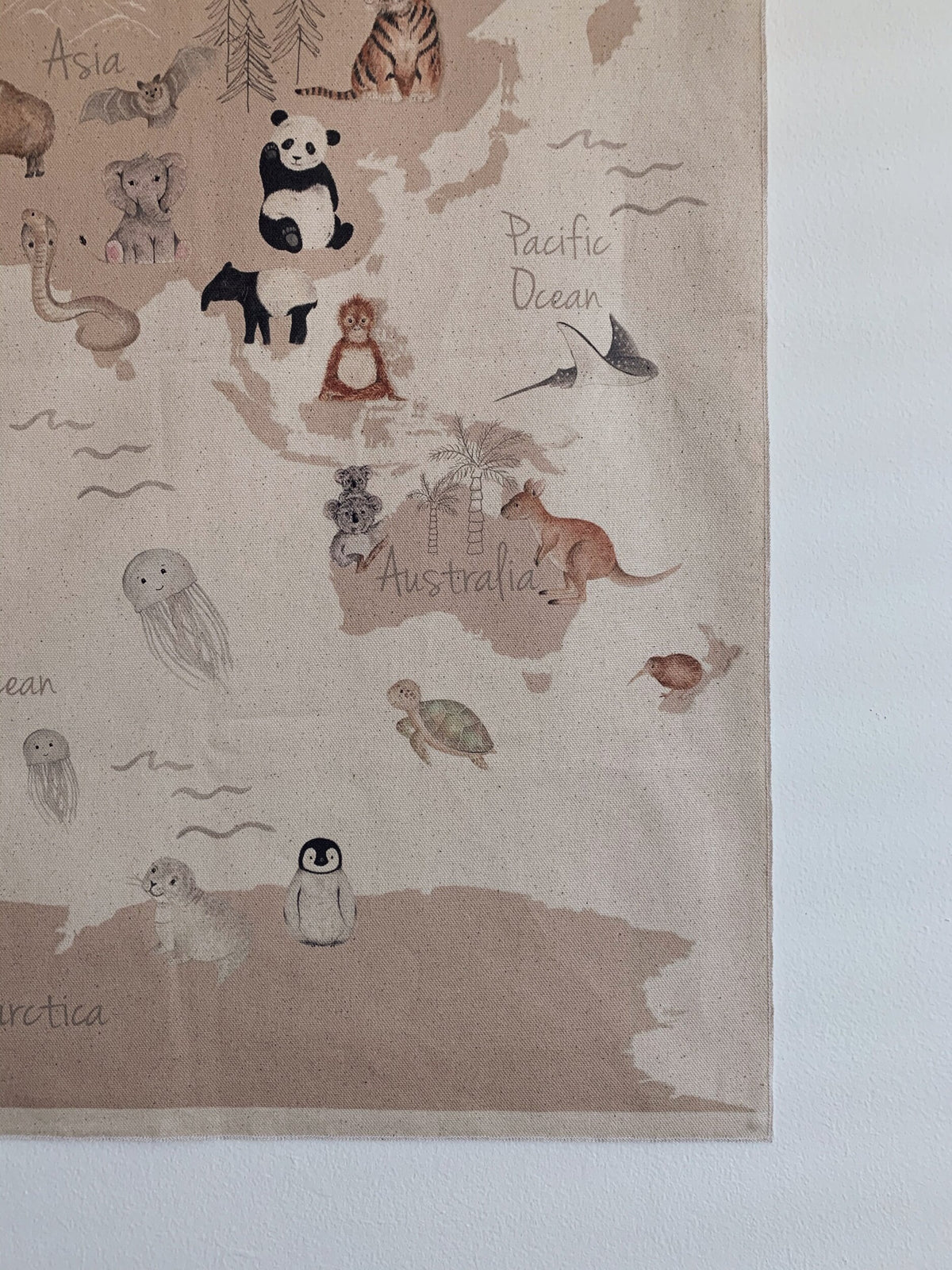 Animals of the world - Map Wall Hanging