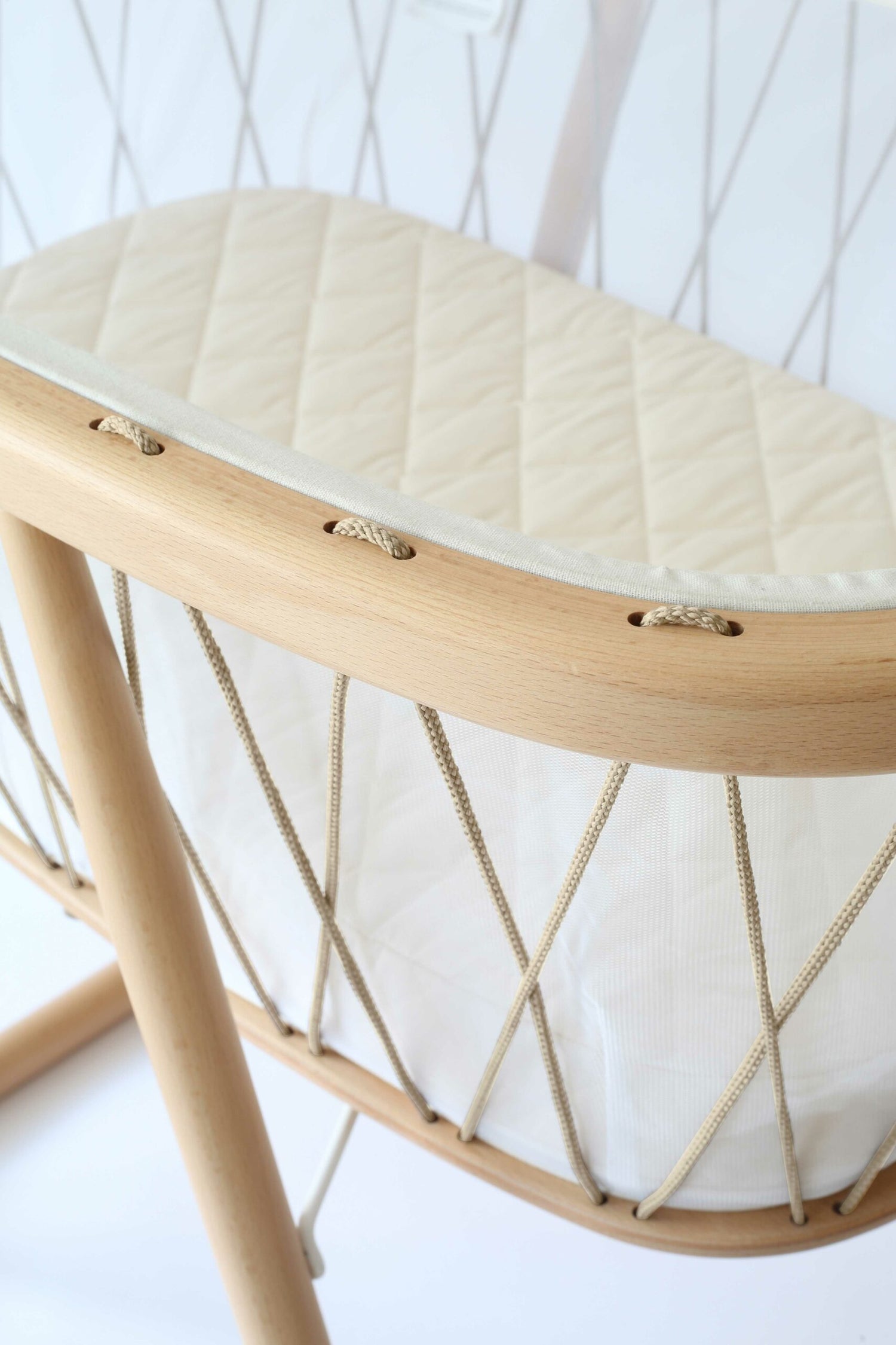 KUMI Bassinet Mesh / Desert with Coco Organic Mattress (SPECIAL ORDER ITEM)