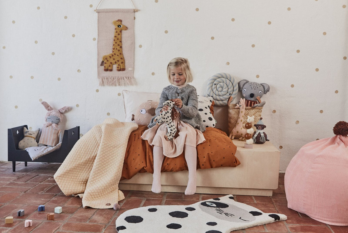 Giraffe Wallhanger - Rose